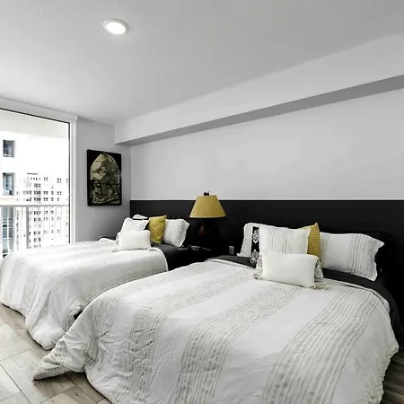 1Br Brickell Included Pool, Gym And Free Parking Apartment